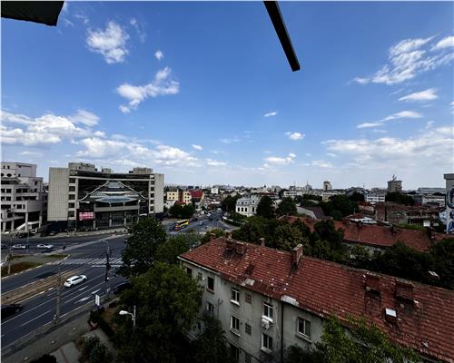 Vanzare apartament 3 camere, in Ploiesti, zona Ion Maiorescu,  bloc din 2000