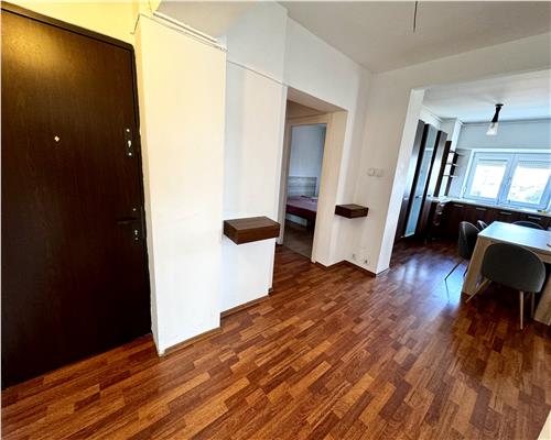 Vanzare apartament 3 camere, in Ploiesti, zona Ion Maiorescu,  bloc din 2000