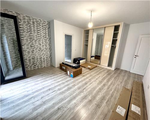 Vanzare apartament 4 camere, 4 bai, in Ploiesti, zona Albert