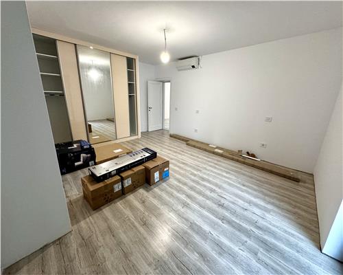 Vanzare apartament 4 camere, 4 bai, in Ploiesti, zona Albert