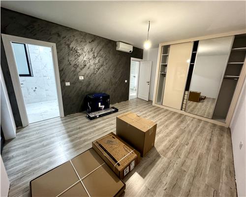 Vanzare apartament 4 camere, 4 bai, in Ploiesti, zona Albert