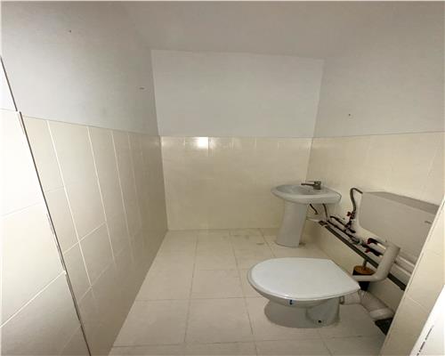 Inchiriere apartament 3 camere, pretabil pentru cabinete medicale, Ploiesti, Cantacuzino