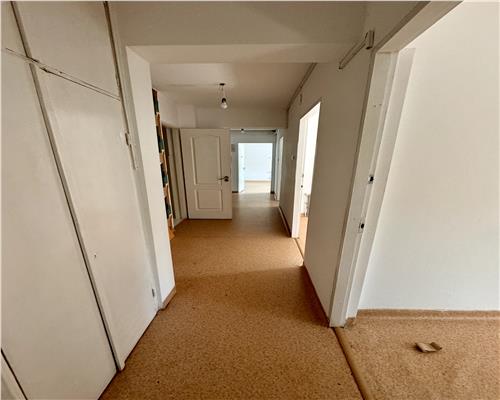 Inchiriere apartament 3 camere, pretabil pentru cabinete medicale, Ploiesti, Cantacuzino