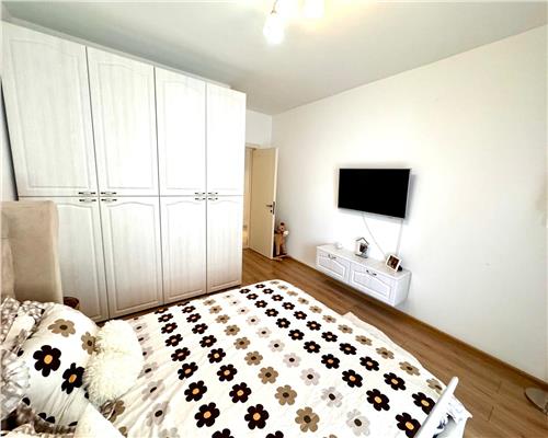 Vanzare apartament 3 camere, mobilat si utilat, in Ploiesti, zona 9 Mai