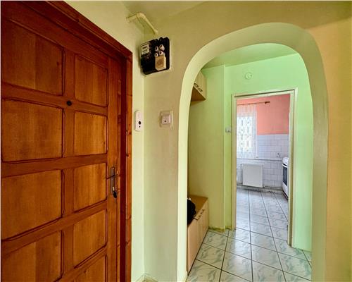 Apartament 2 camere, decomandat, centrala termic, zona Vest, Ploiesti