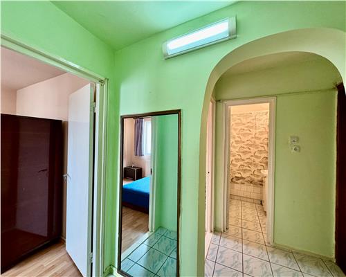 Apartament 2 camere, decomandat, centrala termic, zona Vest, Ploiesti