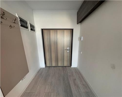 Vanzare apartament 3 camere, 2 locuri parcare, in Ploiesti, zona 9Mai