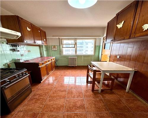 Vanzare apartament 3 camere, cf. 1A deconandat, Ploiesti, ultracentral