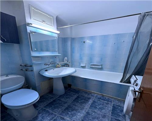 Vanzare apartament 3 camere, cf. 1A deconandat, Ploiesti, ultracentral