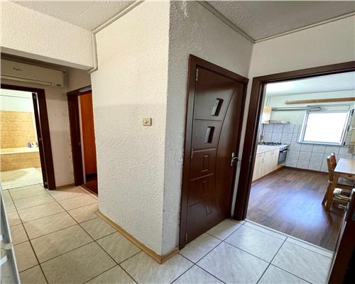 Vanzare apartament 2 camere, in Ploiesti, zona Vest Lamaita.