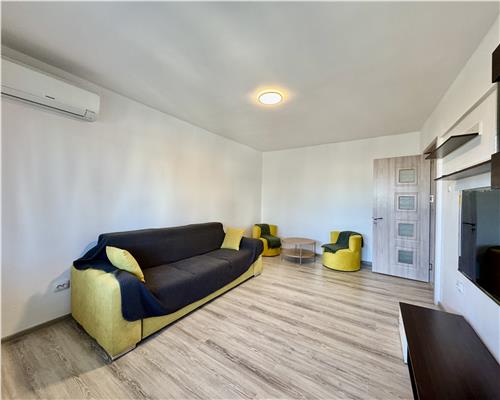 Apartament 3 camere, prima nchiriere, zona Democratiei Sud, Ploiesti.