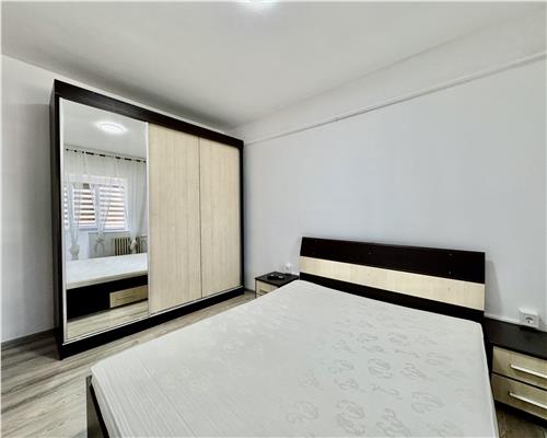 Apartament 3 camere, prima nchiriere, zona Democratiei Sud, Ploiesti.