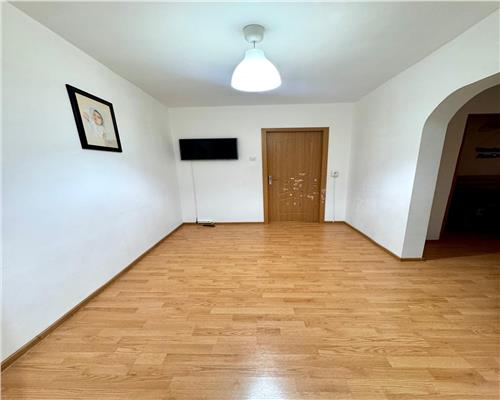 Vanzare apartament 2 camere, in Ploiesti, zona ING Mihai Bravu.