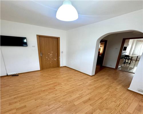 Vanzare apartament 2 camere, in Ploiesti, zona ING Mihai Bravu.