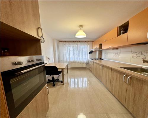 Vanzare apartament 2 camere, in Ploiesti, zona ING Mihai Bravu.