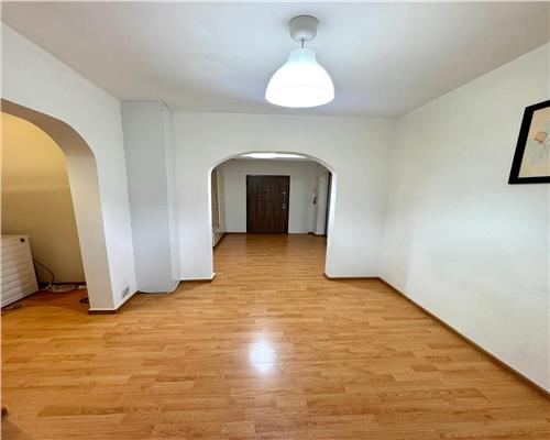 Vanzare apartament 2 camere, in Ploiesti, zona ING Mihai Bravu.