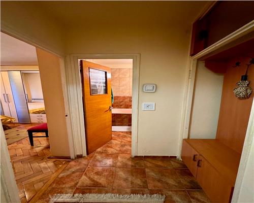 Inchiriere apartament 3 camere, in Ploesti, zona Parcul Mihai Viteazul