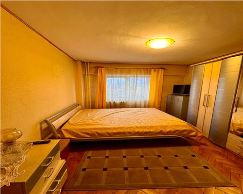 Inchiriere apartament 3 camere, in Ploesti, zona Parcul Mihai Viteazul