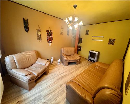 Vanzare apartament 3 camere, n Ploie?ti, zona Vest, Piata Aurora