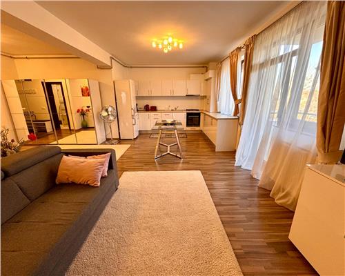 Inchiriere apartament 3 camere, 3 balcoane, in Ploiesti, zona Albert