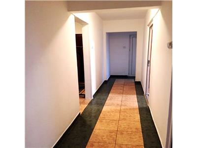 Inchiriere apartament 4 camere, decomandat, zona Nord, Ploiesti