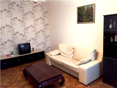 Inchiriere apartament 2 camere, Ploiesti, zona Centrala