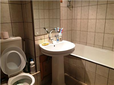 Inchiriere apartament 2 camere, zona Malu Rosu, Ploiesti