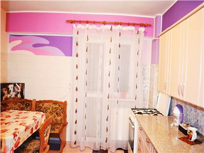 Apartament 2 camere, parcare privata, zona ultracentrala, Ploiesti