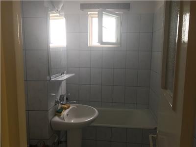 Inchiriere apartament 2 camere, zona Vest, in Ploiesti