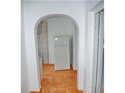 Inchiriere apartament 2 camere, decomandat, zona Vest, Ploiesti