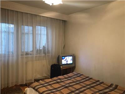 Vanzare apartament 3 camere, decomandat, Enachita Vacarescu, Ploiesti