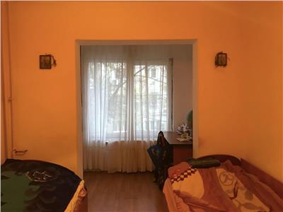 Vanzare apartament 3 camere, decomandat, Enachita Vacarescu, Ploiesti