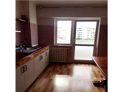 Inchiriere apartament 3 camere, decomandat, ultracentral, Ploiesti