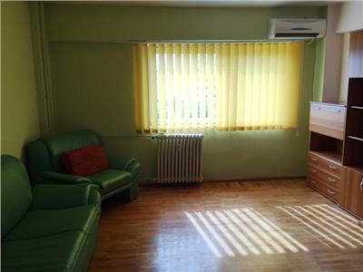 Inchiriere apartament 3 camere, decomandat, ultracentral, Ploiesti