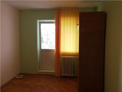 Inchiriere apartament 3 camere, decomandat, ultracentral, Ploiesti