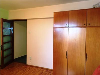 Inchiriere apartament 3 camere, decomandat, ultracentral, Ploiesti