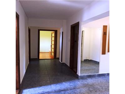 Inchiriere apartament 3 camere, decomandat, ultracentral, Ploiesti