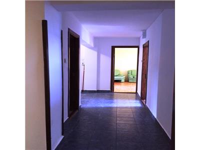 Inchiriere apartament 3 camere, decomandat, ultracentral, Ploiesti