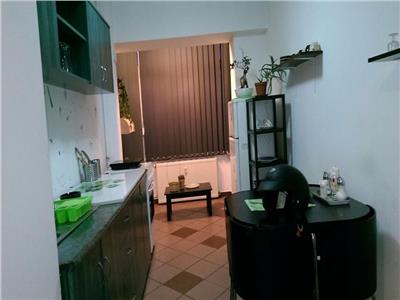 Inchiriere apartament 3 camere, decomandat, ultracentral, Ploiesti