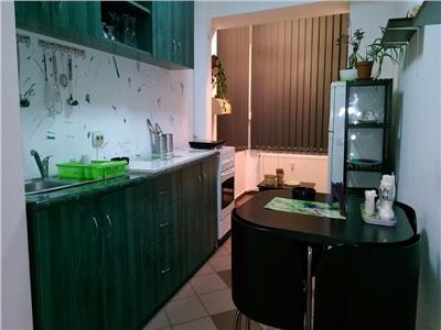 Inchiriere apartament 3 camere, decomandat, ultracentral, Ploiesti