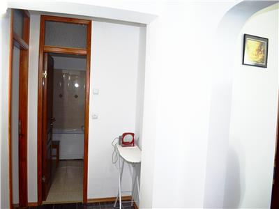 Inchiriere apartament 3 camere, decomandat, zona 9 mai, Ploiesti