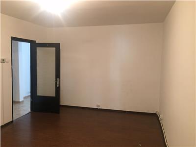 Inchiriere apartament 3 camere, decomandat, zona Cantacuzino, Ploiesti