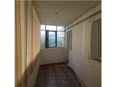 Inchiriere apartament 3 camere, decomandat, zona Cantacuzino, Ploiesti