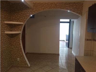 Inchiriere apartament 3 camere, decomandat, zona Cantacuzino, Ploiesti