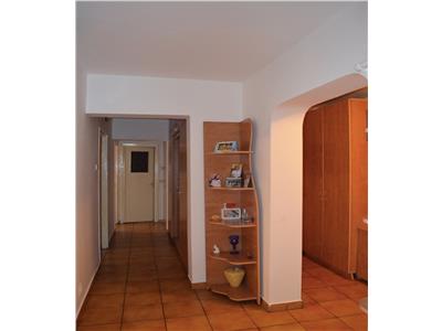 Inchiriere apartament 3 camere, decomandat, zona Caraiman, Ploiesti