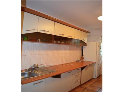 Inchiriere apartament 3 camere, decomandat, zona Caraiman, Ploiesti