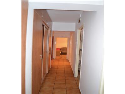 Inchiriere apartament 3 camere, decomandat, zona Caraiman, Ploiesti