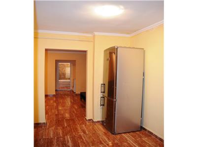 Inchiriere apartament 3 camere, modern, zona Cina, Ploiesti