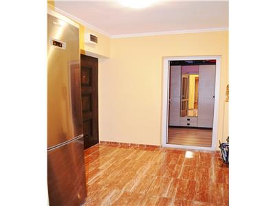 Inchiriere apartament 3 camere, modern, zona Cina, Ploiesti