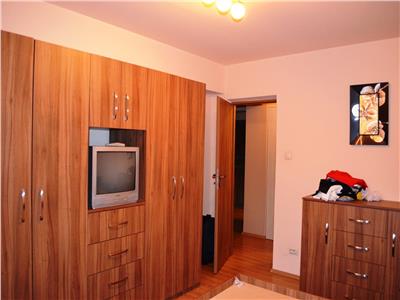 Inchiriere apartament 3 camere, modern, zona Gheorghe Doja, Ploiesti